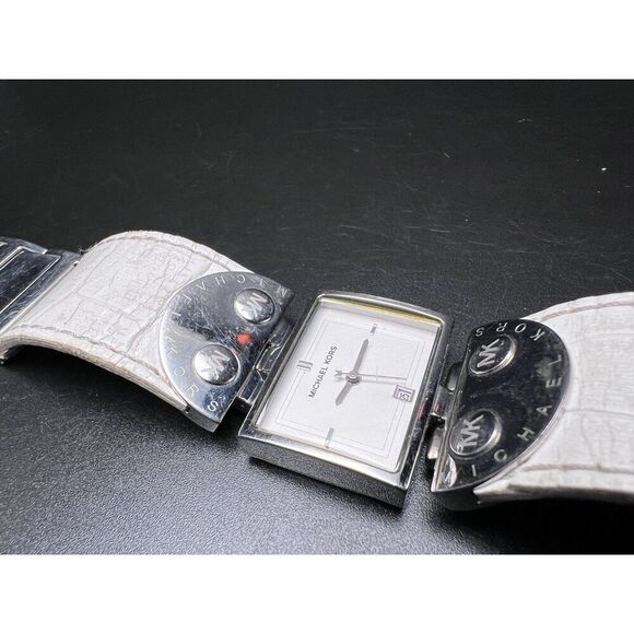 Michael Kors White Leather Watch - Picture 5 of 8